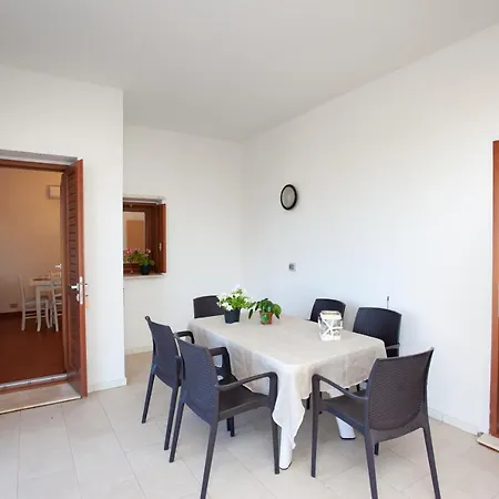 Nyaraló Le Conchiglie Ma1 *